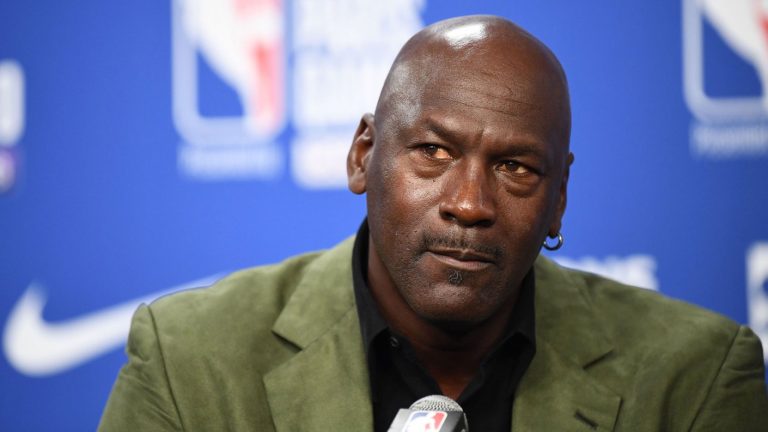 Michael Jordan logra un nuevo hito fuera las canchas: Capturó un pez de más de 200 kilos