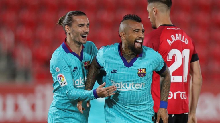 Con golazo del King Arturo, el Barcelona goleó al Mallorca en reanudación de la Liga