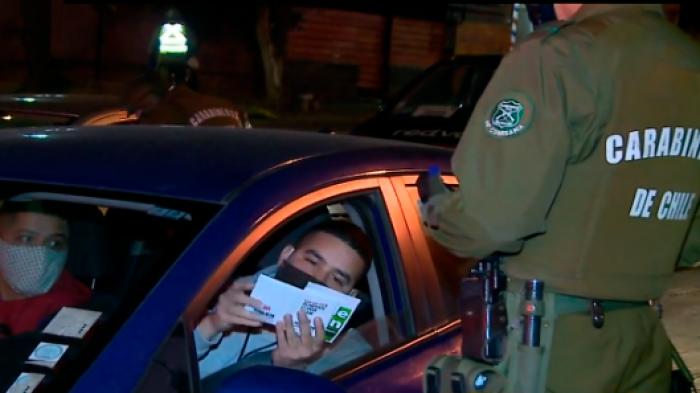 Autos robados, tráfico de drogas y comercio sexual: Carabineros fiscalizó cumplimiento de cuarentena en Santiago