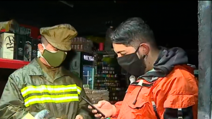 No usan mascarillas y mienten sobre sus permisos: Nueva fiscalización en comunas de Conchalí y La Cisterna en intensa noche de lluvia