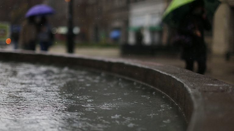 ¡En años que no ocurría así! Videos registran la sorpresa por intensas lluvias en zona centro sur