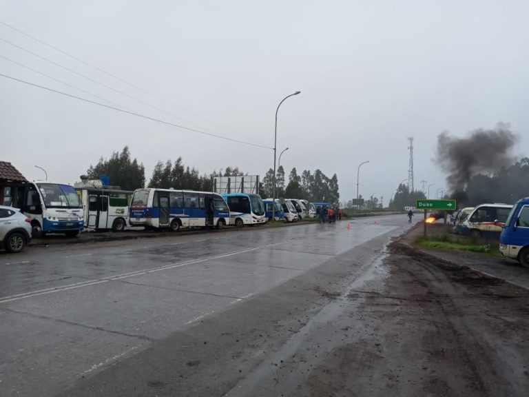 Buses rurales del Maule, Valparaíso y O’Higgins se fueron a paro tras aplicación de rebaja para adultos mayores