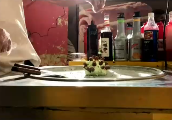 Crean helado en honor al COVID-19 en Egipto: Tiene sabor a menta y barquillos de chocolate