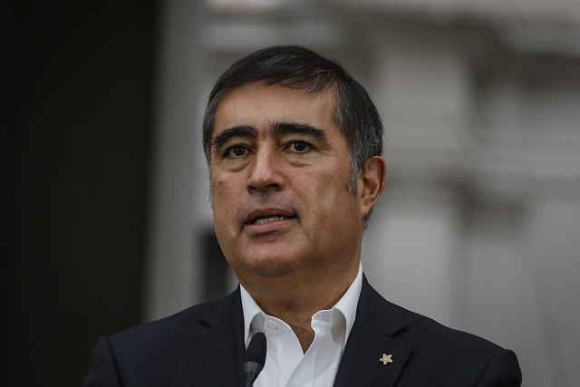 Desbordes sobre J.A. Kast: “Vive de la mesada perpetua que le heredaron los papás”