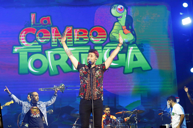 La Combo Tortuga explora otros ritmos junto al vocalista de Gondwana en 