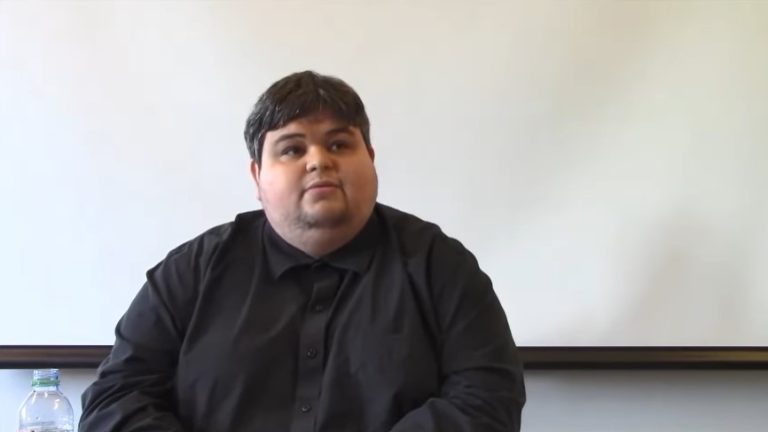 Nathan Tankus, el estudiante de 28 años que se luce en economía sin título alguno