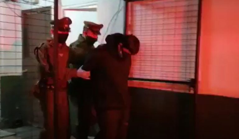 Joven de 19 años fue apuñalada 50 veces por su ex pareja en pleno Santiago centro