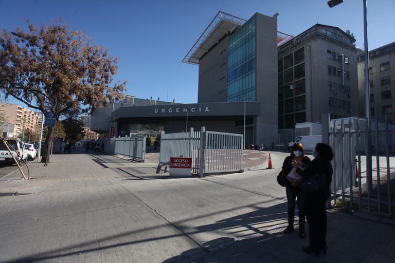 Advierten que al menos 12 hospitales han gastado la mitad de su presupuesto total