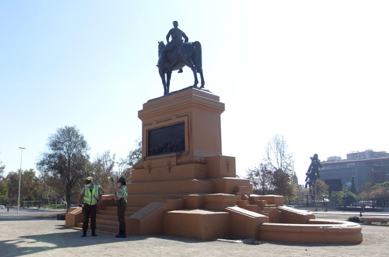 Corte rechaza recurso de protección de vecinos de Plaza Italia contra el Gobierno y Carabineros