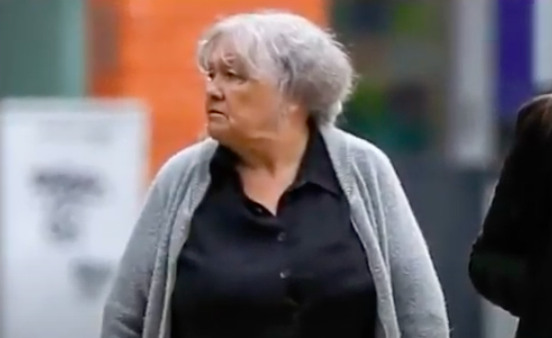 Mujer fingió ser ciega durante 15 años y consiguió millonarias ayudas estatales