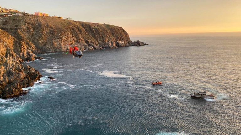 Joven de 15 años muere tras caer a un precipicio de 40 metros en Valparaíso