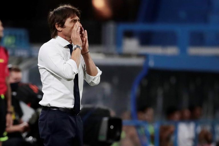 Antonio Conte feliz por el momento de Alexis: 