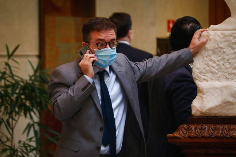 Diputado DC llevará al Servel a la UDI por ofensiva contra parlamentarios que aprobaron el retiro de fondos