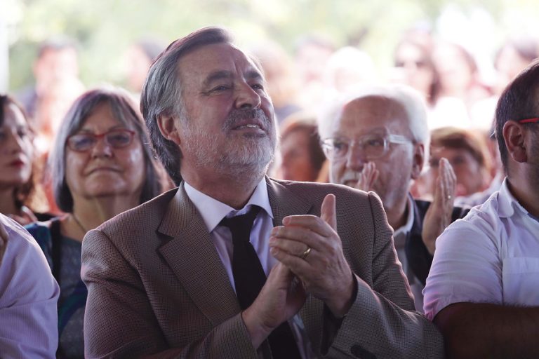 Guillier se autotrolleó con un meme suyo: “Igual en un rato más a mimir”