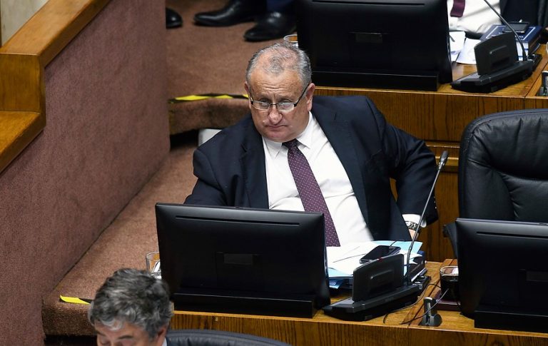 Senador Durana (UDI) no descarta votar a favor del retiro del 10% de las AFP