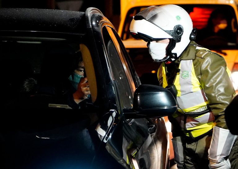 Balance de Carabineros: 451 personas fueron detenidas por infringir medidas sanitarias