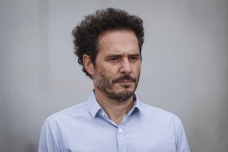 Hernán Larraín renuncia a la presidencia de Evópoli y dice que 