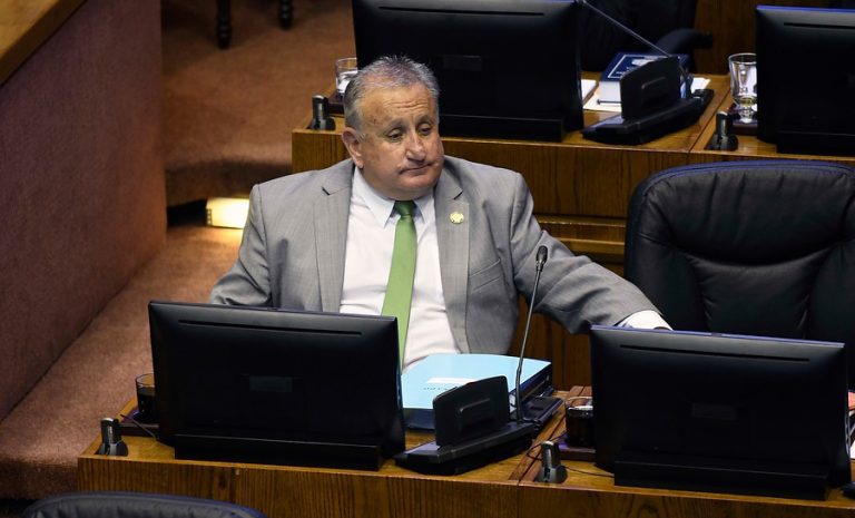 Senador Durana, a favor del retiro del 10%, cree que Piñera no debería vetar el proyecto