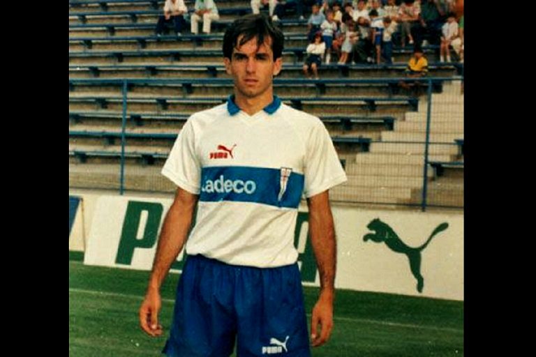 A 25 años de su muerte: Hinchas piden retirar la 14 de la UC en honor al Mumo Tupper