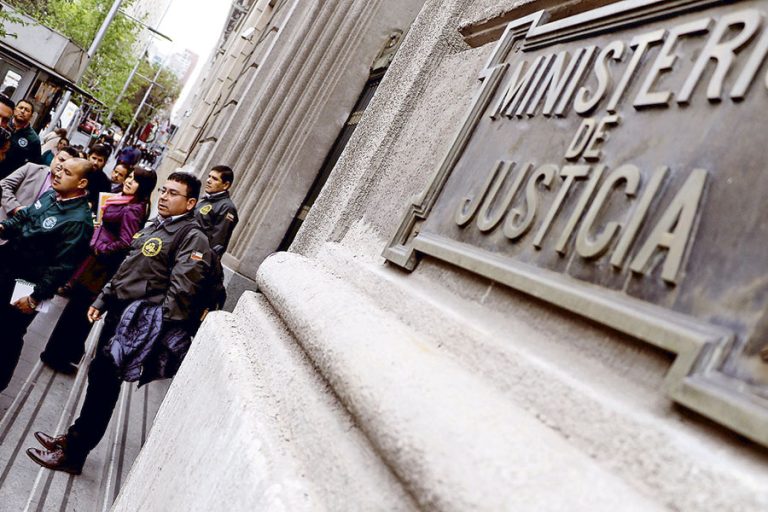 Cerca de 5 mil funcionarios públicos se han capacitado en DD.HH. a través de plataforma online