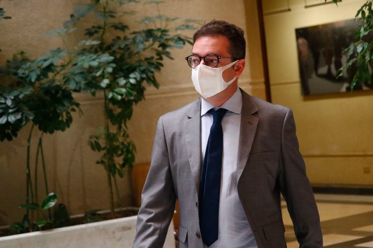 Servel declara admisible denuncia del diputado Gabriel Silber contra la UDI