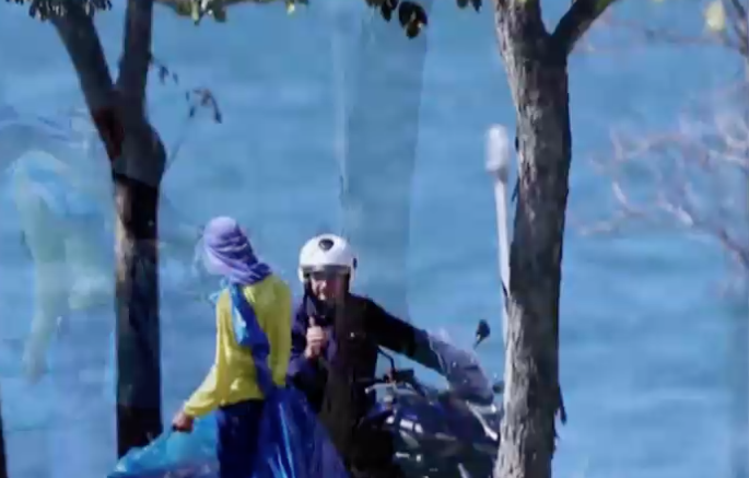 Captan a Bolsonaro en moto y sin mascarilla pese a que último test dice que aún está con COVID-19