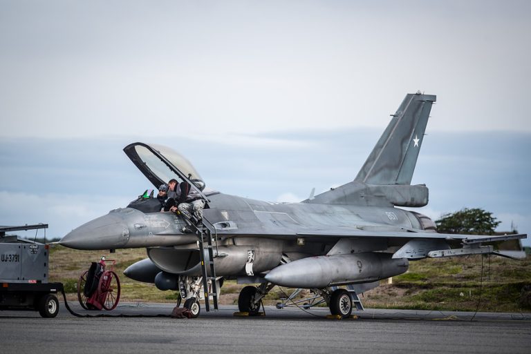 Más de US$ 600 millones: EE.UU. aprueba la compra chilena de equipamiento nuevo para los F-16