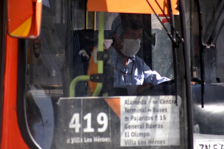 Comienza plan de testeo masivo para conductores del transporte público