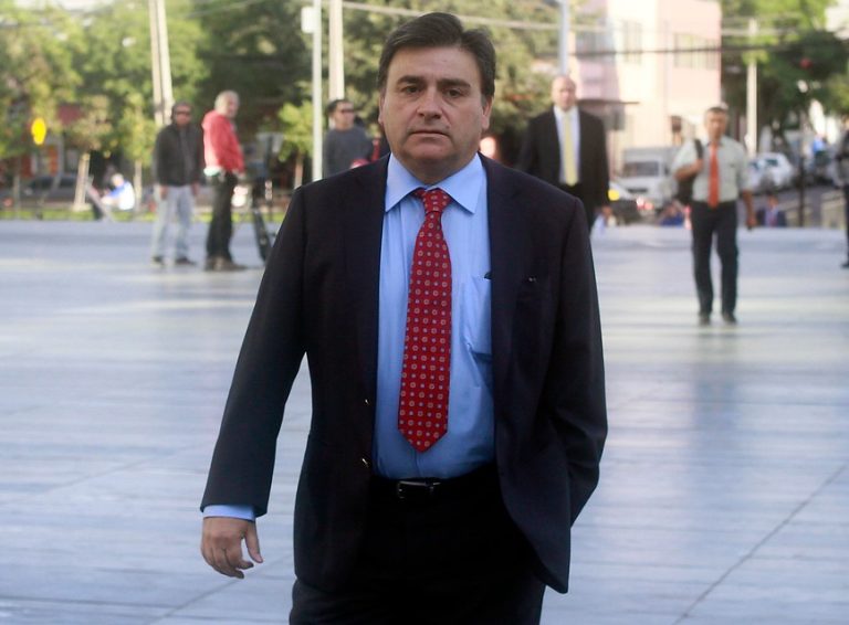 Alcalde de Colina pide mayor fiscalización tras anuncio de que su comuna entra a etapa de transición