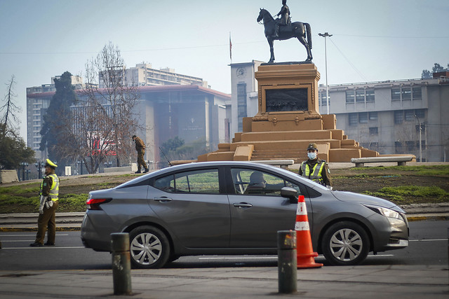 Ministro Paris adelanta posible paso a transición en Santiago y Providencia