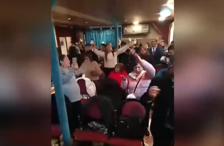 Más de 70 personas participaban de culto religioso en El Bosque: 