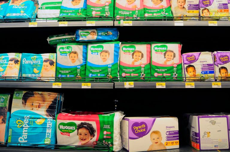 Un niño puede gastar hasta 3 mil pañales en su primer año: ¿En qué debo fijarme para comprar el mejor?
