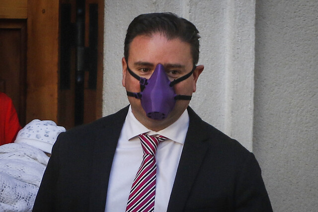 Christian Pino aclara el origen de su comentada mascarilla en el cambio de gabinete