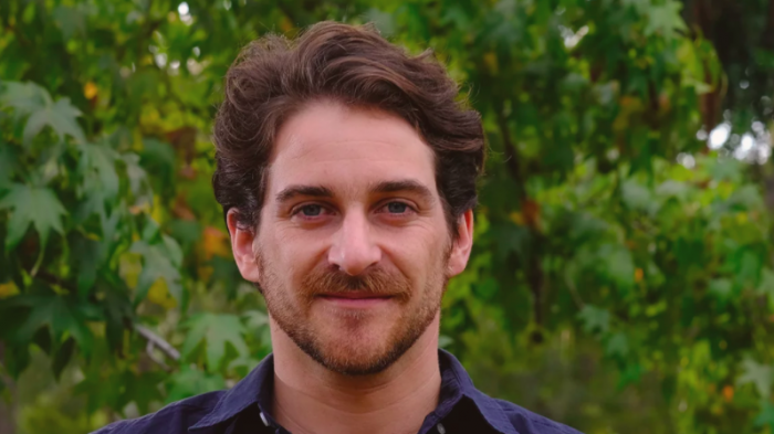 “Tutorial de cómo prender y apagar el micrófono”: La broma de Gonzalo Winter a senador Allamand