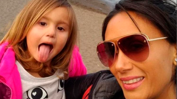 ¿Te gustaría uno igual? Pamela Díaz y su hija llenan de ternura las redes sociales con sus pijamas