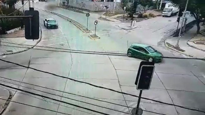 Detienen a sujeto por robo de especies en estacionamiento de un supermercado de La Reina