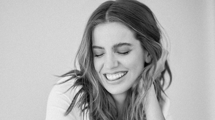 Como portada de revista: Hija de Millaray Viera la rompe en redes sociales con estilosa foto