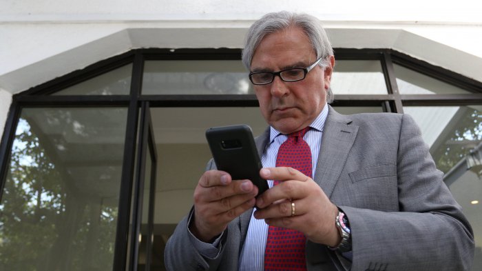 Iván Moreira hizo reír con particular sonido de ringtong cuando entregaba su opinión sobre la situación actual de la UDI