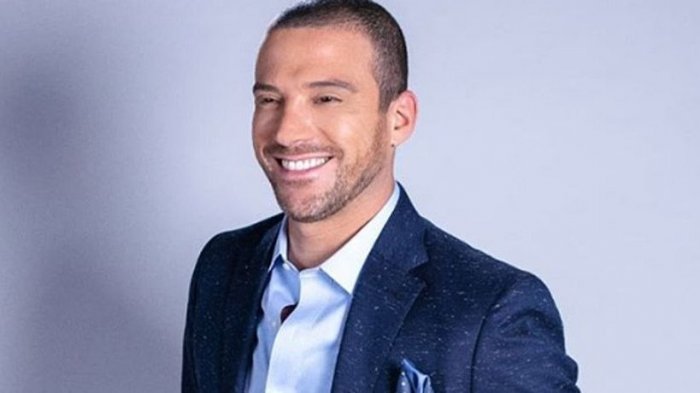 Un radical cambio: Julián Elfenbein compartió foto con nuevo look en redes sociales tras varios días ausente