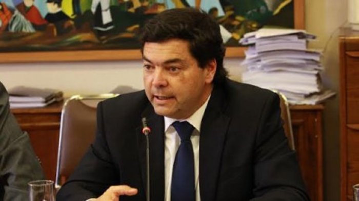 Diputado Juan Fuenzalida: 