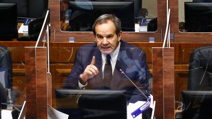 Andrés Allamand: 