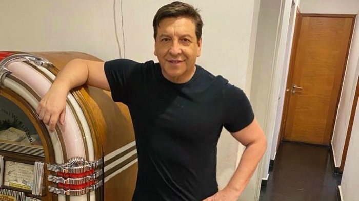 Julio César Rodríguez le dedicó un saludo muy especial a su fiel compañera: “La que me mira con los ojitos con más amor”