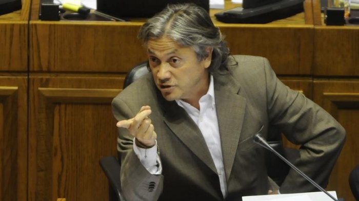 Alejandro Navarro respondió a Ena Von Baer: 