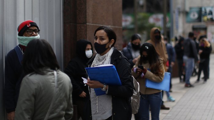 Continúan largas filas en oficinas de AFP: Más de 3 millones de personas han hecho su retiro del 10%