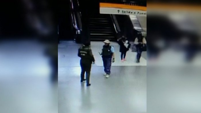 Balean a sujeto tras intentar atacar a carabinera en estación de metro Cal y Canto