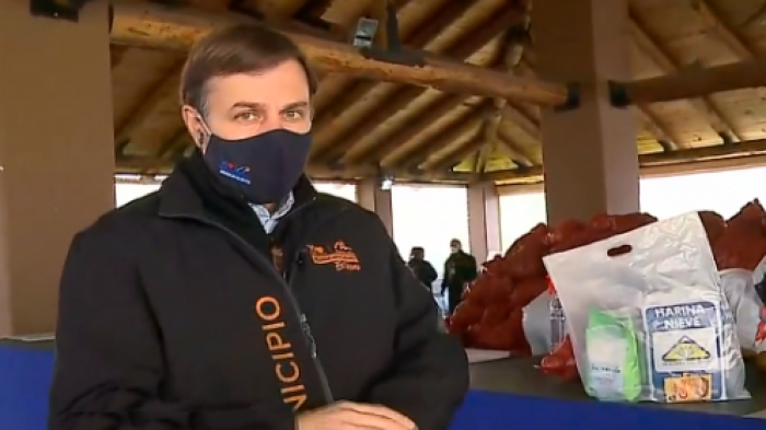 Municipalidad de Puente Alto entrega cajas de insumos básicos para familias contagiadas de Covid-19