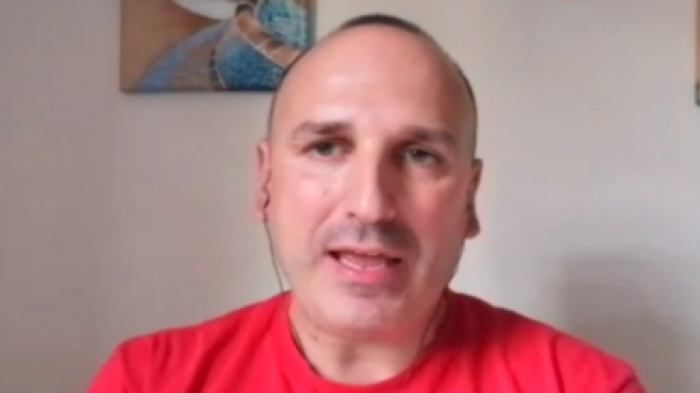 Enfermero español recibió esperanzadora vacuna: Joan Pons se dejó infectar de Covid-19 para probar experimento de Oxford