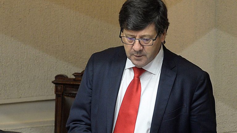 Senador Castro por retiro de fondos: 