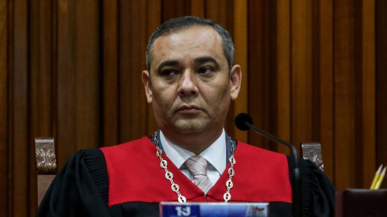 EE.UU. ofrece recompensa de US$ 5 millones para dar con el presidente del Tribunal Supremo de Venezuela
