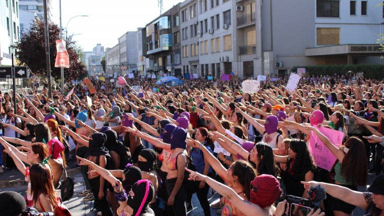 Carabineros explica su denuncia contra Lastesis: 